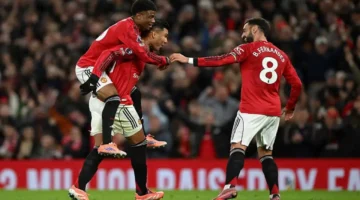 مواجهة قوية في الدوري الإنجليزي.. أستون فيلا يهزم مانشستر يونايتد 2-1